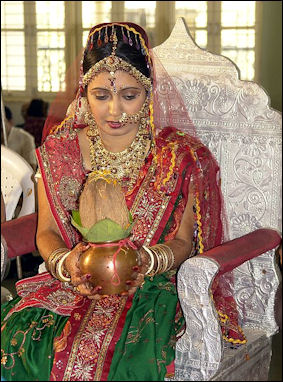 20120502-wedding Hindu_Bride_Ahmedabad Gujarat.jpg